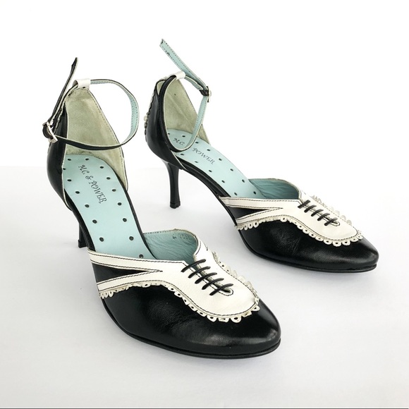 🔥 HOST PICK! D'Orsay-Inspired Ankle Strap Pump 🔥 - Picture 2 of 8